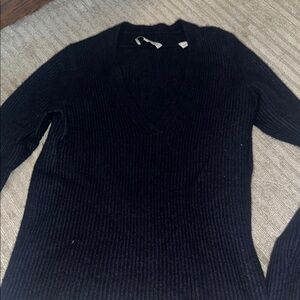 Vince Cashmere V-Neck Sweater
